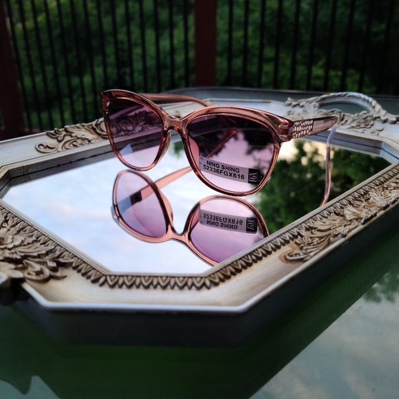 Foster Grant Fashion Sunglasses - Picture 3 of 8